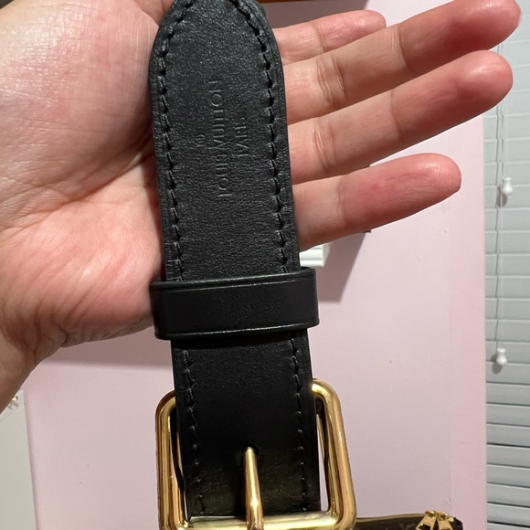 ❣️❣️❣️SOLD on IG❣️❣️❣️ Monogram black leather Odeon MM - Picture 15 of 16